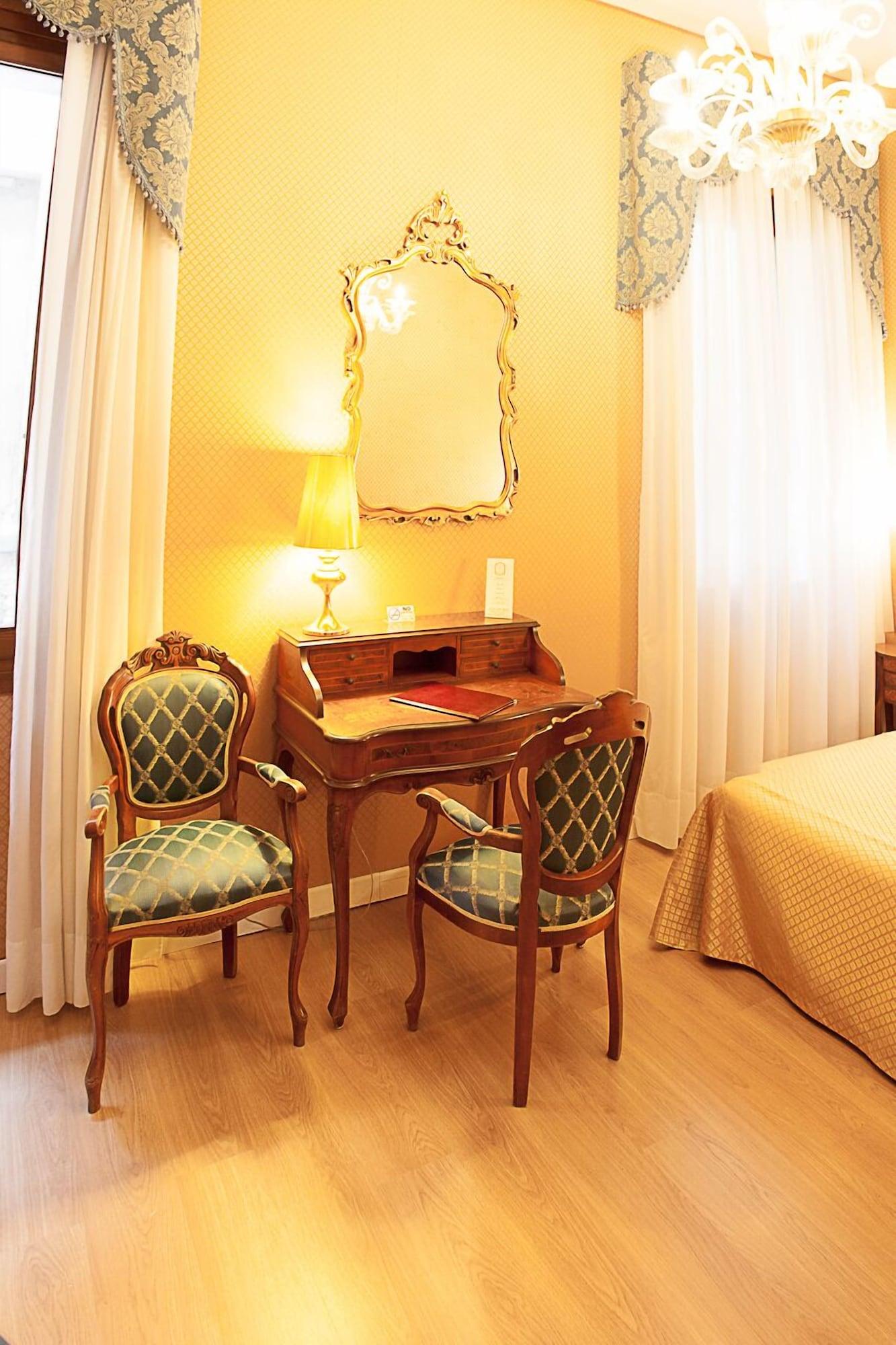 Hotel Locanda Canal Venice Exterior photo