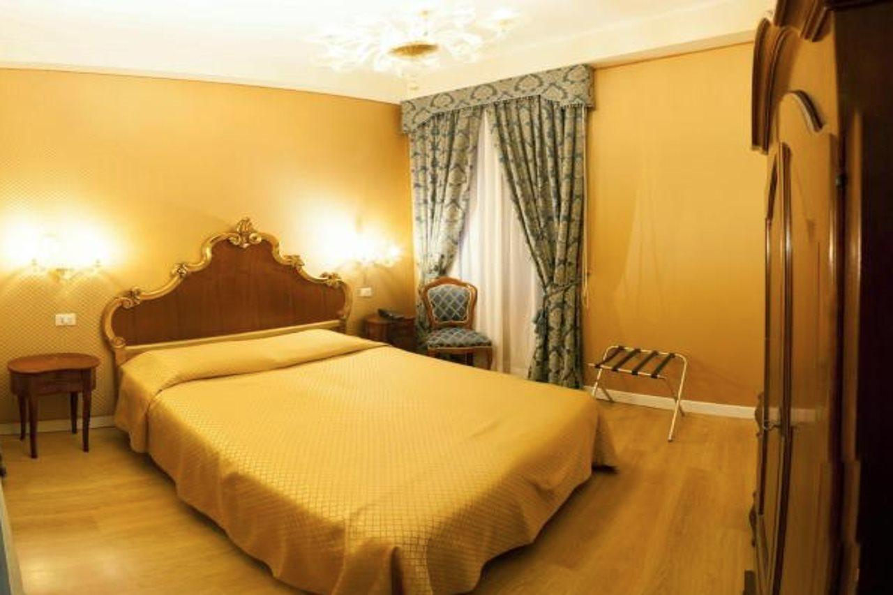 Hotel Locanda Canal Venice Exterior photo