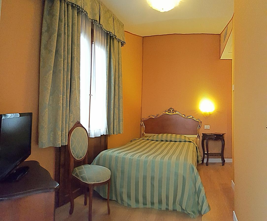 Hotel Locanda Canal Venice Exterior photo