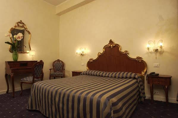 Hotel Locanda Canal Venice Exterior photo