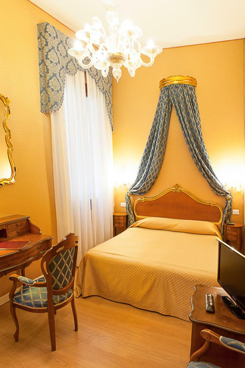 Hotel Locanda Canal Venice Exterior photo